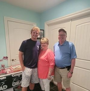 Meet your Posher, Leeann